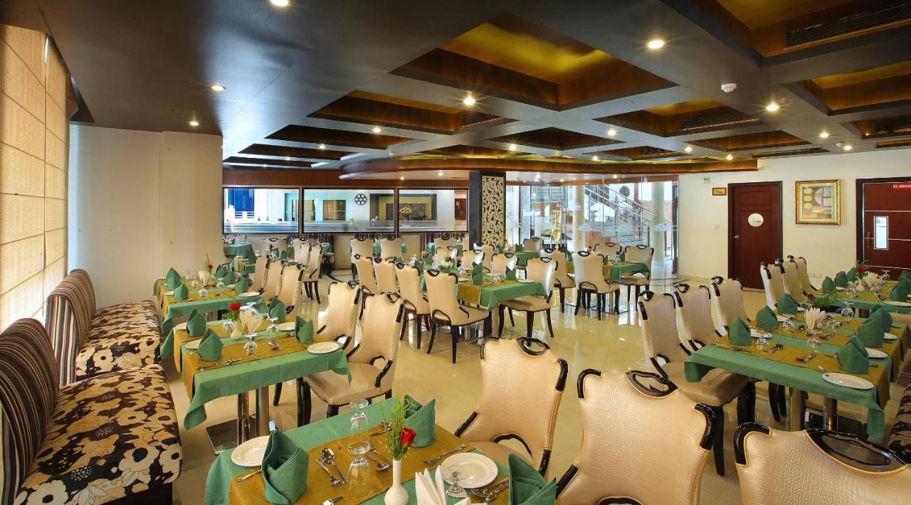Hotel Port Palace Kovalam Exterior photo